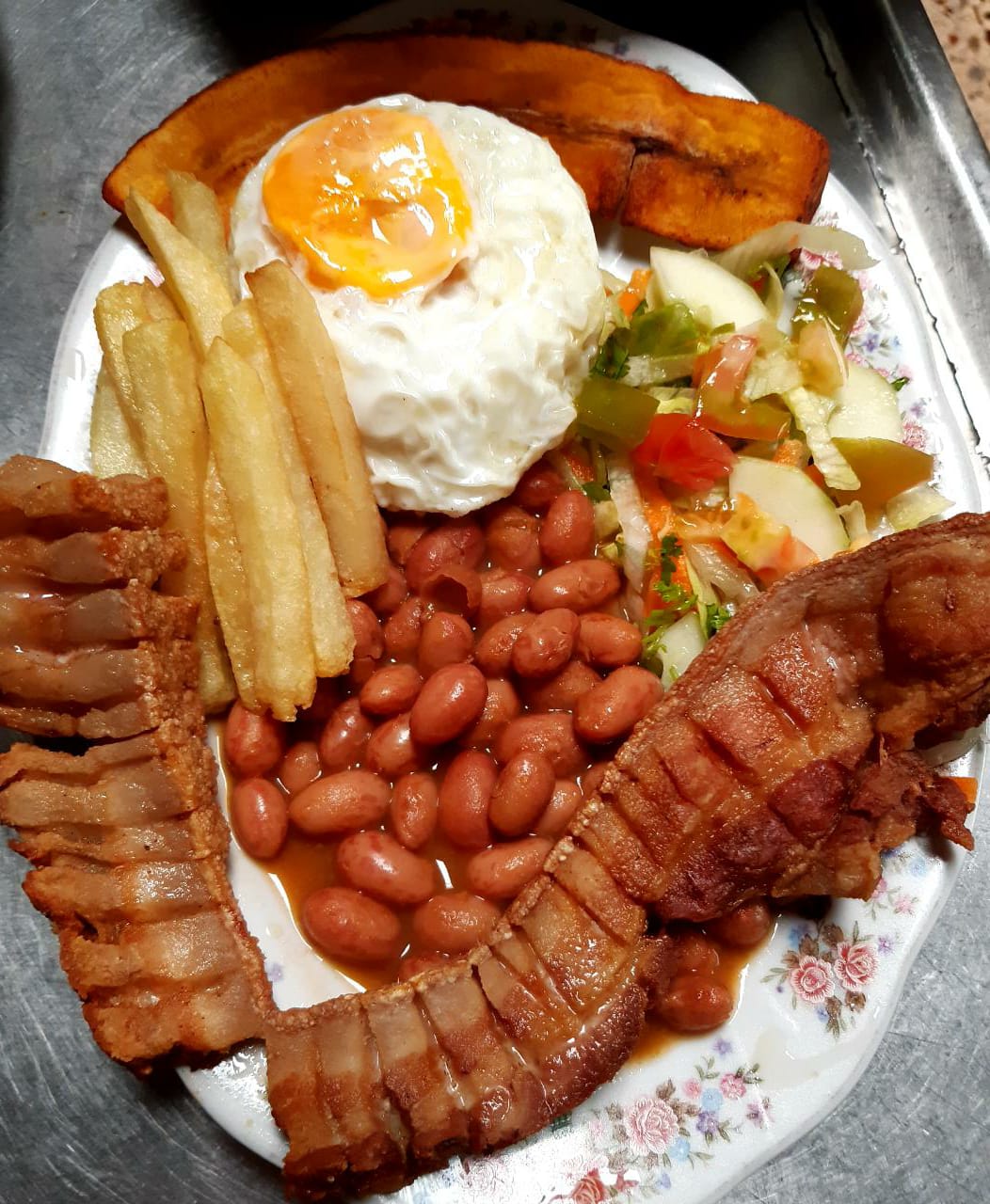 259fc369-4bd5-4912-8398-930e335f4eb3 Mini bandeja tipica - Image 1